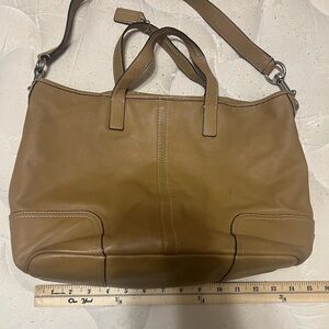 COACH Vintage Leather Hadley Duffle in Tan